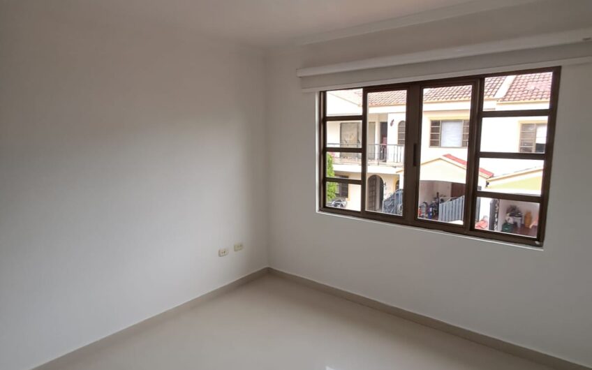 Casa en Venta – Paseo de la Castellana, Neiva
