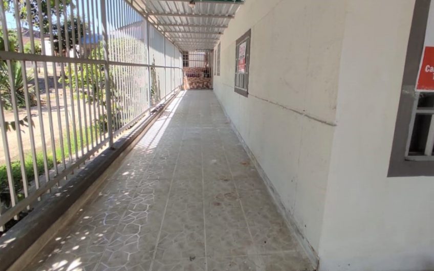 Casa Esquinera en Granjas Av 26