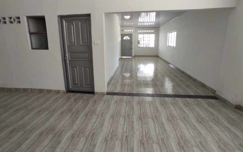 Casa Esquinera en Granjas Av 26
