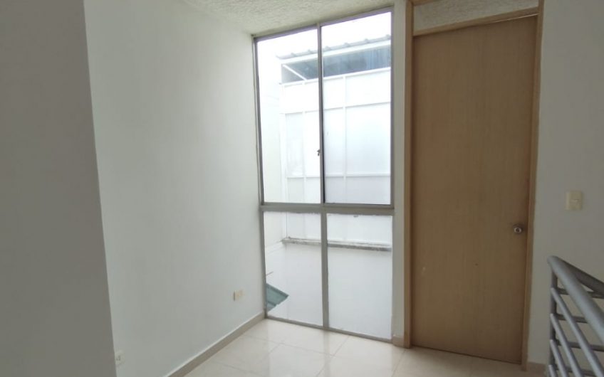 SE ARRIENDA CASA – CONJUNTO LA MANGUITA E-05