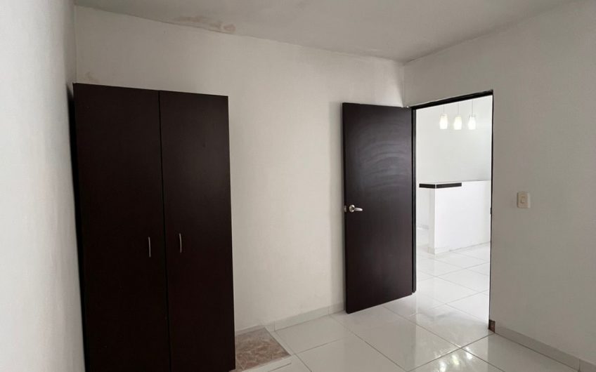 SE VENDE CASA – TERCER MILENIO