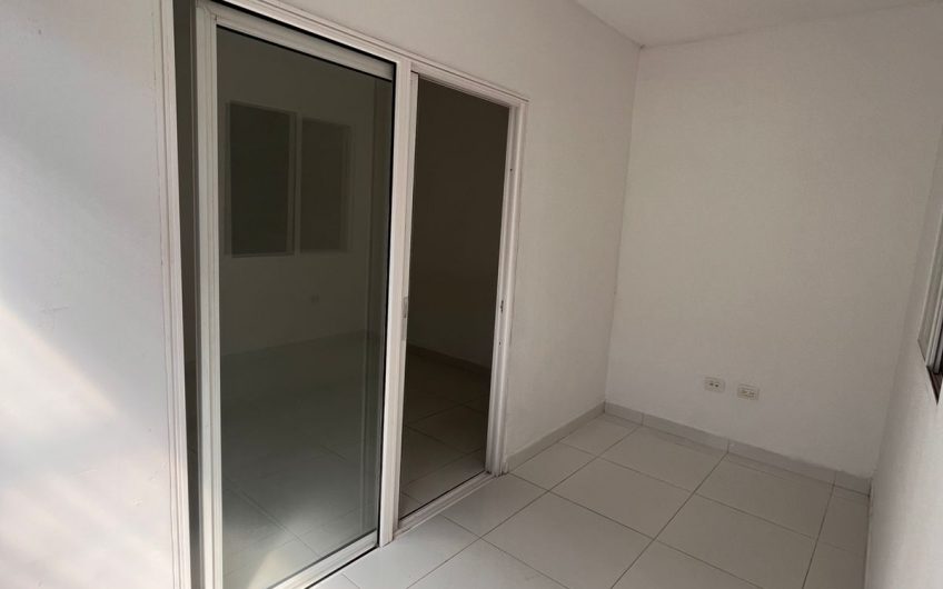 SE VENDE CASA – TERCER MILENIO