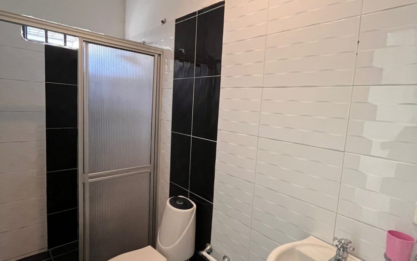 SE VENDE CASA – TERCER MILENIO
