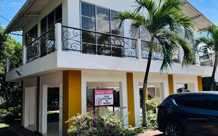 CASA E20 – CONJUNTO ALAMEDA