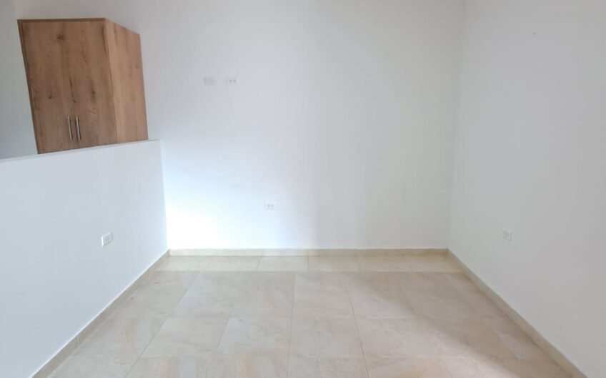 APARTAESTUDIO – AV LA TOMA