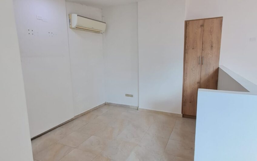 APARTAESTUDIO – AV LA TOMA