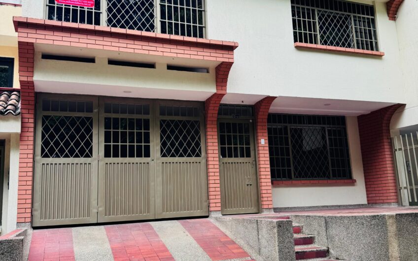 CASA EN LA GAITANA