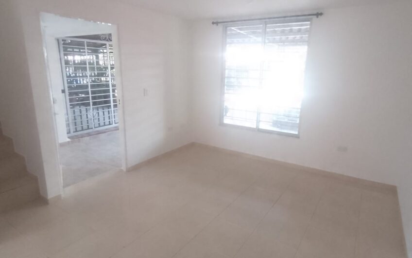 SE ARRIENDA CASA EN EL SUR