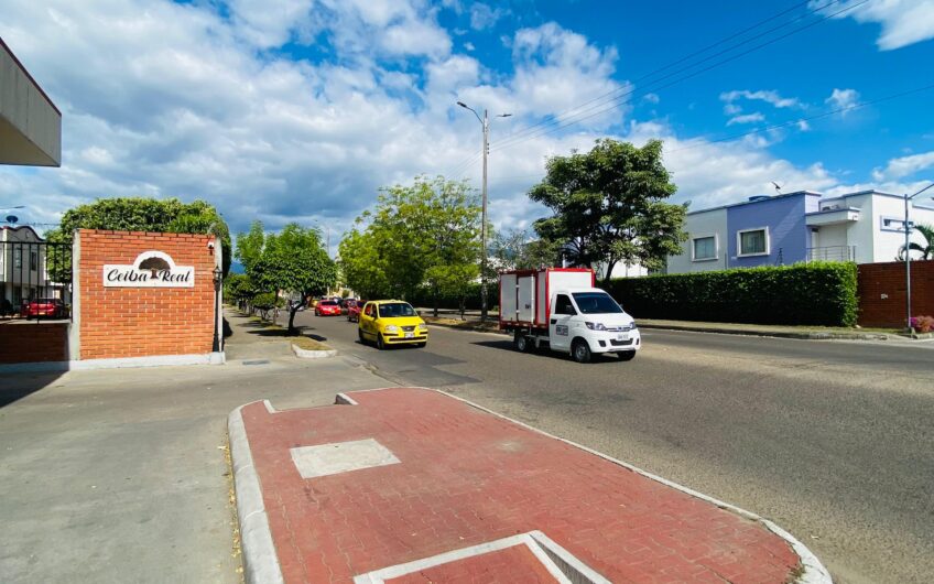 SE VENDE CASA EN CONJUNTO CEIBA REAL