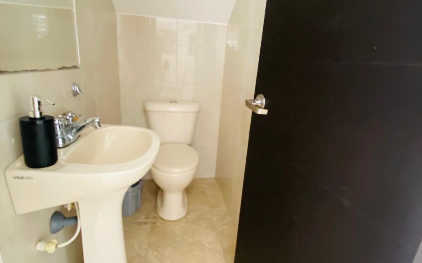 SE VENDE CASA EN CONJUNTO CEIBA REAL