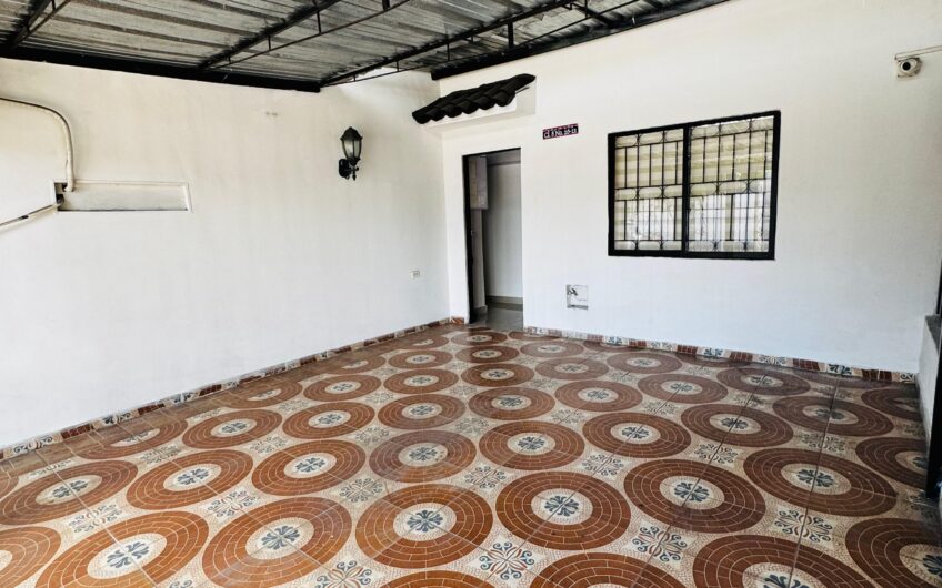 SE ARRIENDA CASA EN LA GAITANA