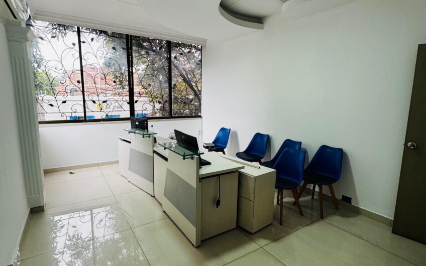 🏡✨ ¡SE ARRIENDA INCREÍBLE INMUEBLE EN EL CENTRO DE LA CIUDAD! ✨🏡