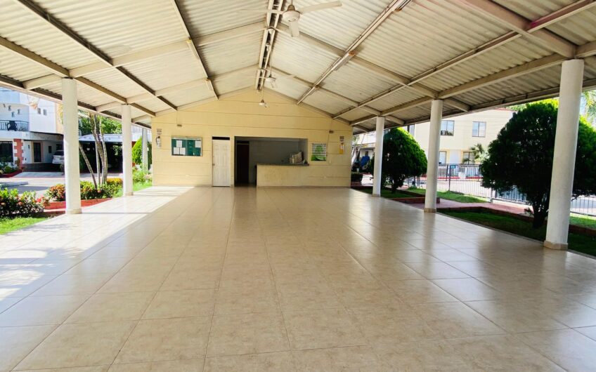 SE VENDE CASA EN CONJUNTO CEIBA REAL