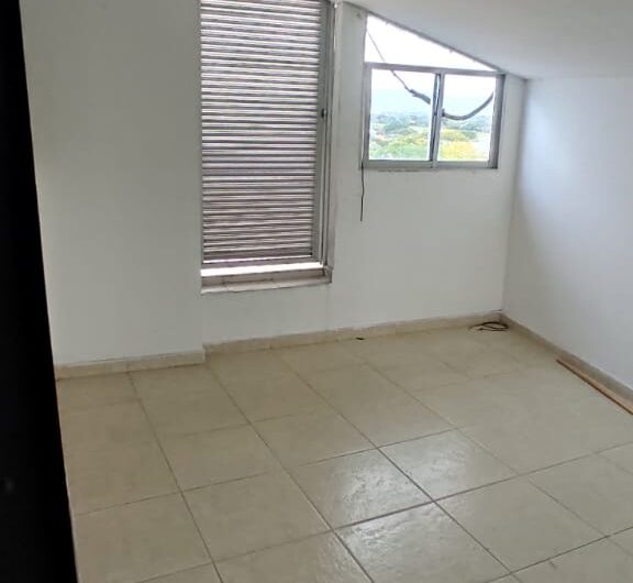 SE ARRIENDA APARTAMENTO DUPLEX AL NORTE DE LA CIUDAD