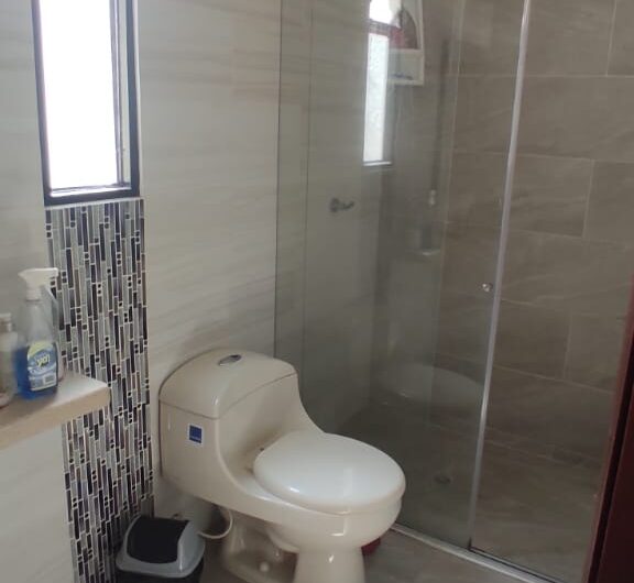 SE ARRIENDA CASA EN CONDOMINIO ANDALUCIA 4 ETAPA