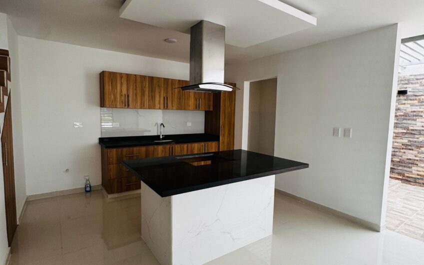 ¡Espectacular Casa Esquinera en Venta – Villa Lucía 2!