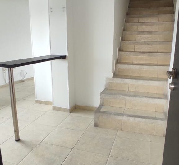 SE ARRIENDA APARTAMENTO DUPLEX AL NORTE DE LA CIUDAD