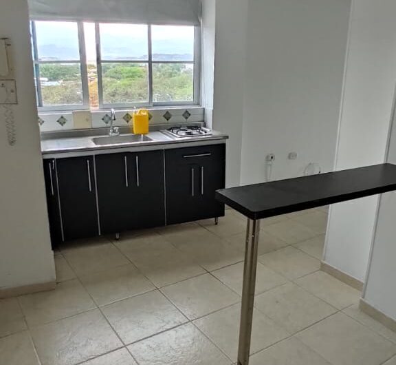 SE ARRIENDA APARTAMENTO DUPLEX AL NORTE DE LA CIUDAD