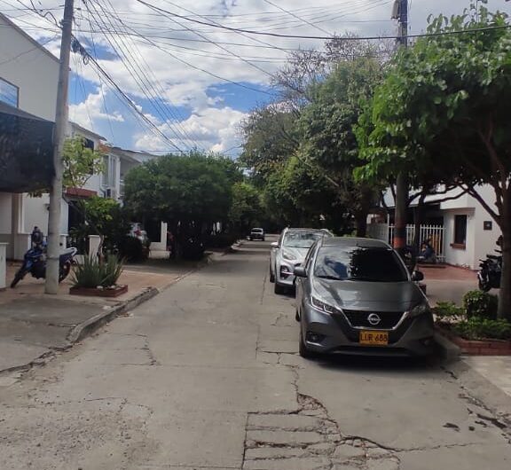 SE ARRIENDA CASA EN CONDOMINIO ANDALUCIA 4 ETAPA