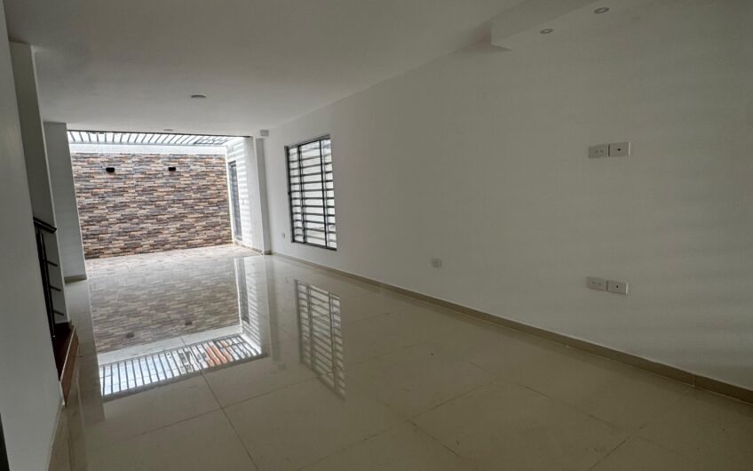 ¡Espectacular Casa Esquinera en Venta – Villa Lucía 2!