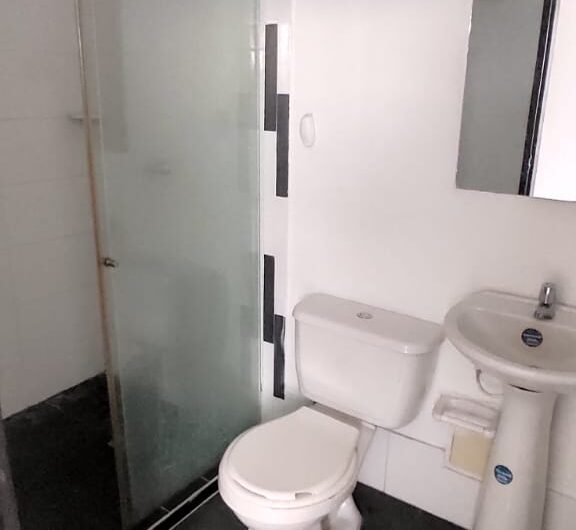 SE ARRIENDA APARTAMENTO DUPLEX AL NORTE DE LA CIUDAD