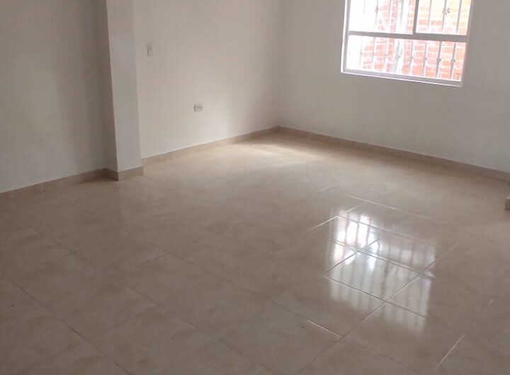 SE ARRIENDA CASA EN MANZANARES AL SUR DE LA CIUDAD