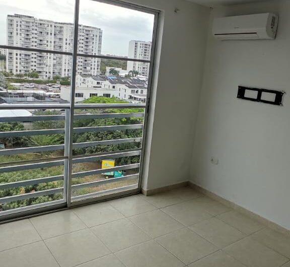 SE ARRIENDA APARTAMENTO DUPLEX AL NORTE DE LA CIUDAD