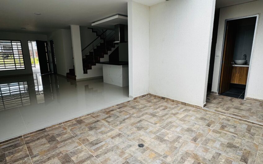 ¡Espectacular Casa Esquinera en Venta – Villa Lucía 2!