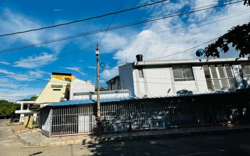 🏡 Casa Esquinera con Apartamento – Venta📍