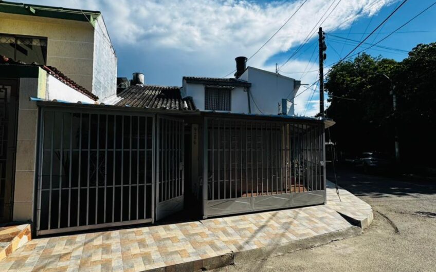 🏡 Casa Esquinera con Apartamento – Venta📍