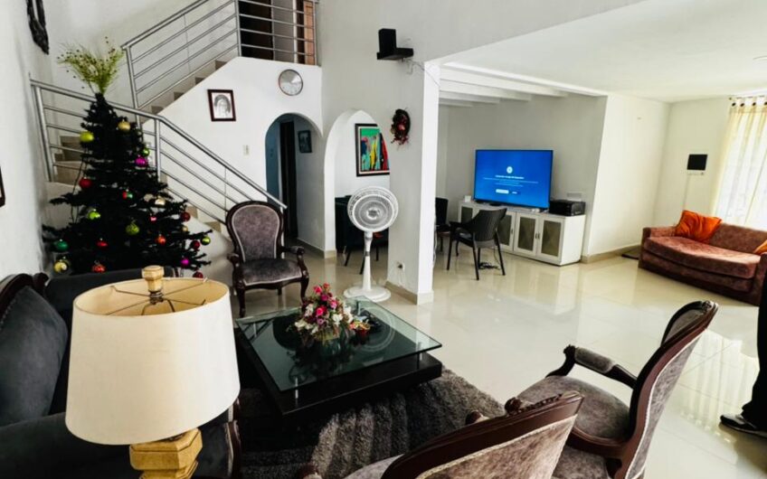 🏡 Casa Esquinera con Apartamento – Venta📍