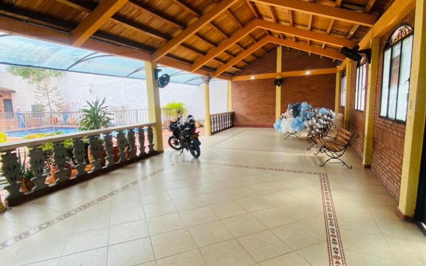 🏛 Casa de Eventos en Venta – Zona Centro (Alta Proyección Comercial)