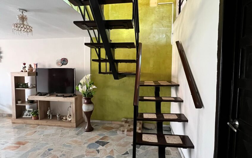 🏠 CASA DE 3 PLANTAS EN VENTA – EXCELENTE OPORTUNIDAD DE INVERSIÓN