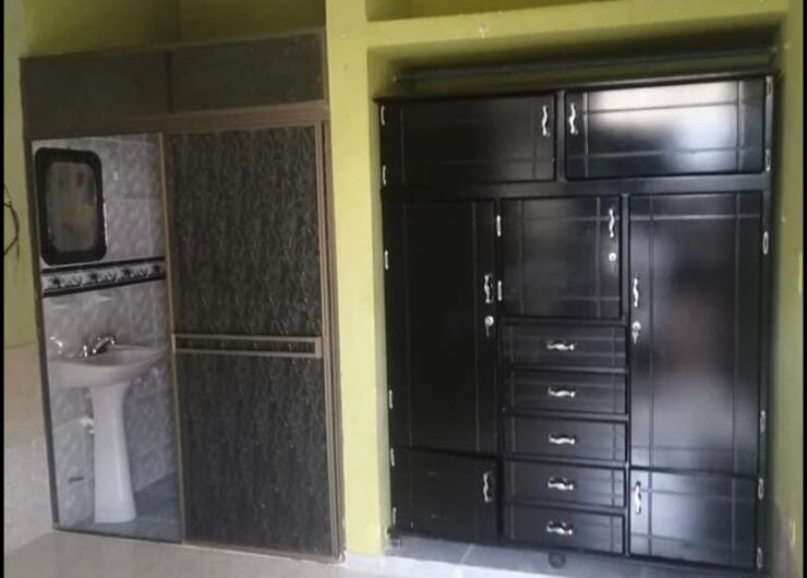 🏠 CASA DE 3 PLANTAS EN VENTA – EXCELENTE OPORTUNIDAD DE INVERSIÓN