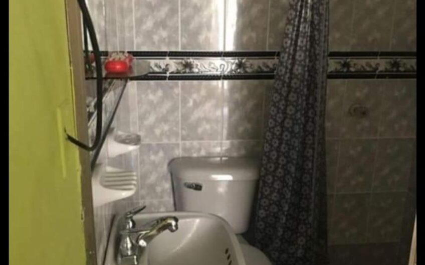 🏠 CASA DE 3 PLANTAS EN VENTA – EXCELENTE OPORTUNIDAD DE INVERSIÓN