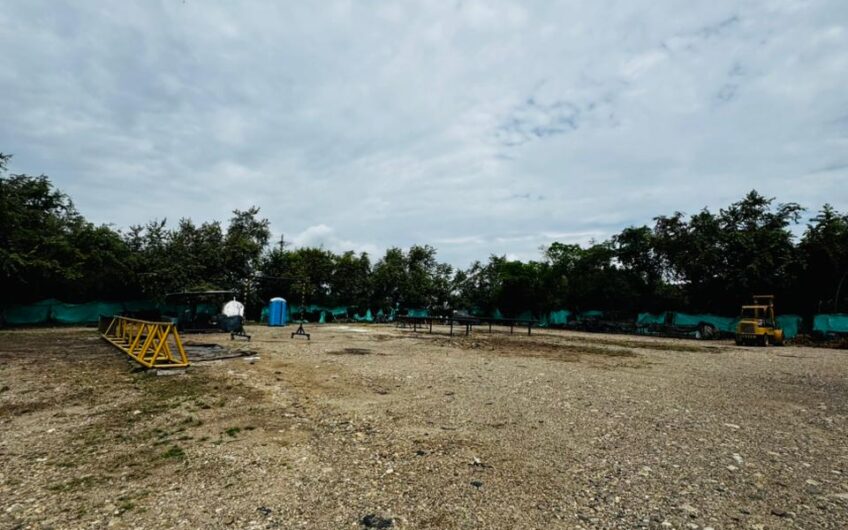 SE ARRIENDA LOTE COMERCIAL, UBICADO AL LADO DEL PARQUE INDUSTRIAL