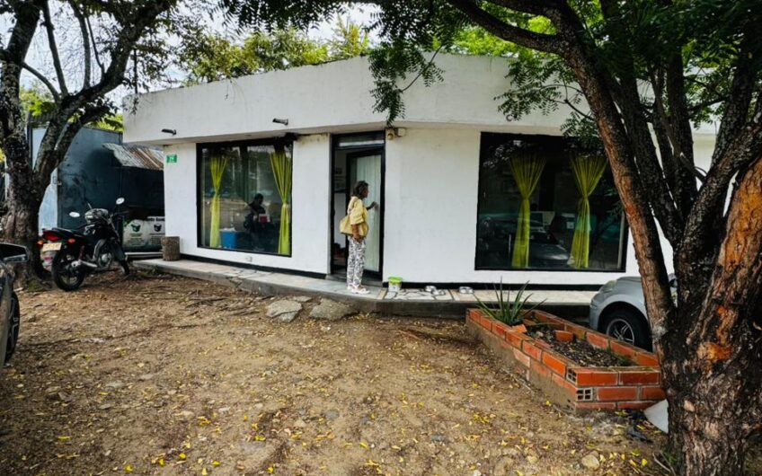 SE ARRIENDA LOTE COMERCIAL, UBICADO AL LADO DEL PARQUE INDUSTRIAL