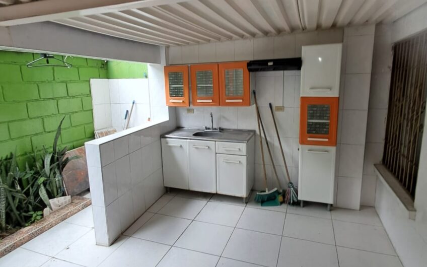 CASA EN ARRIENDO EN EL BARRIO LA GAITANA