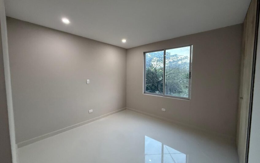 🏡✨ ¡APARTAMENTO DE LUJO EN ARRIENDO EN PORTAL DE LA SIERRA TORE 3 APTO 1103! ✨🏡