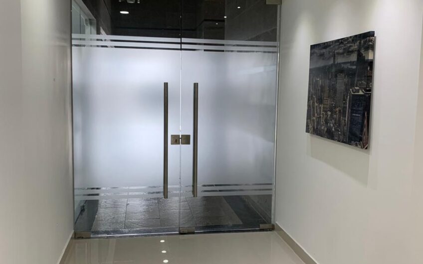 ¡OFICINA EN ARRIENDO EN EL EXCLUSIVO EDIFICIO PROHUILA