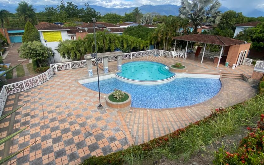 ¡LOTE EN VENTA EN COLINAS DEL IGUÁ!