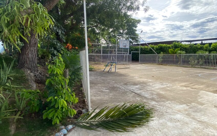 ¡LOTE EN VENTA EN COLINAS DEL IGUÁ!