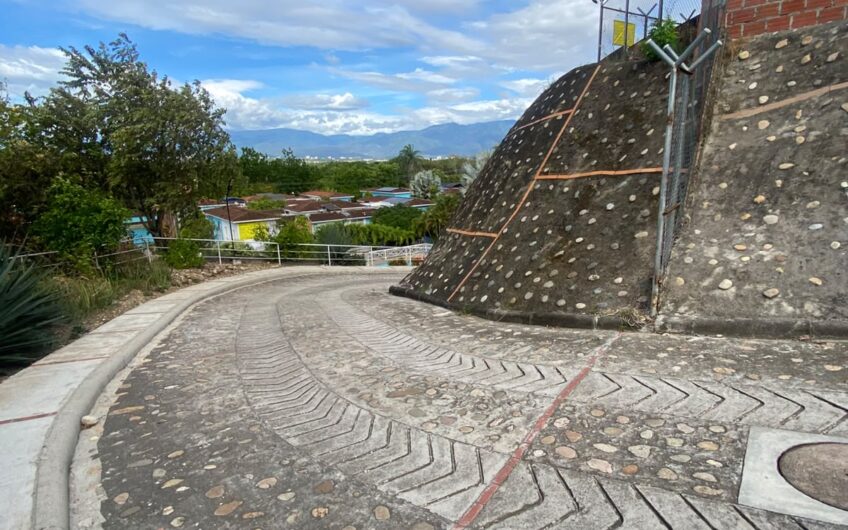 ¡LOTE EN VENTA EN COLINAS DEL IGUÁ!