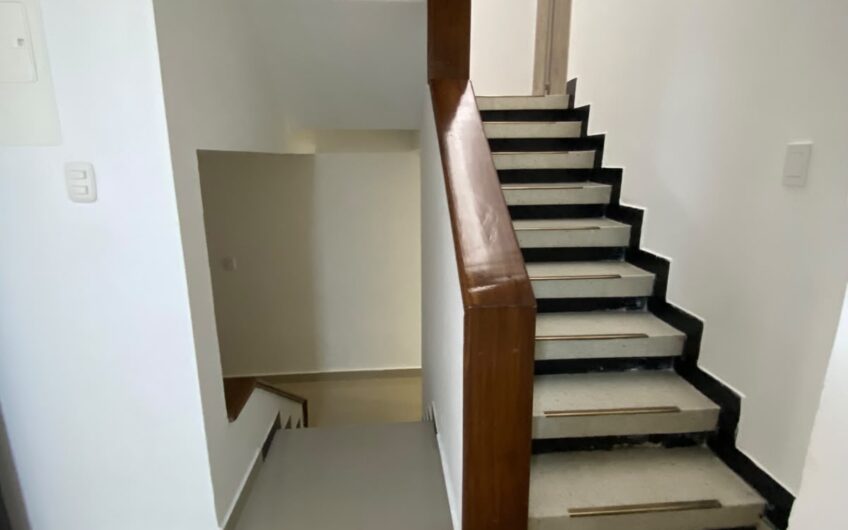 CASA EN VENTA – CONJUNTO LA GAITANA