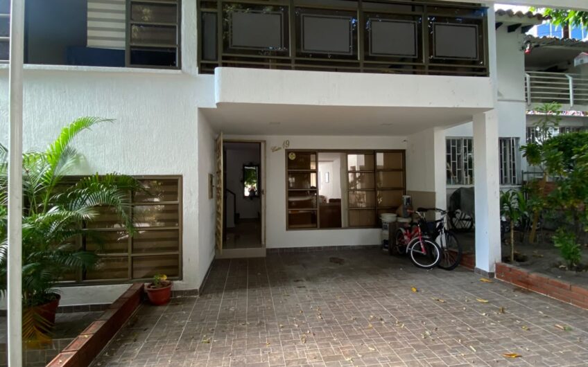 CASA EN VENTA – CONJUNTO LA GAITANA