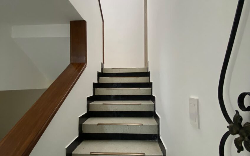 CASA EN VENTA – CONJUNTO LA GAITANA