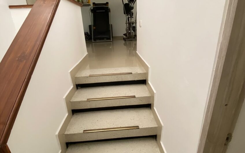 CASA EN VENTA – CONJUNTO LA GAITANA